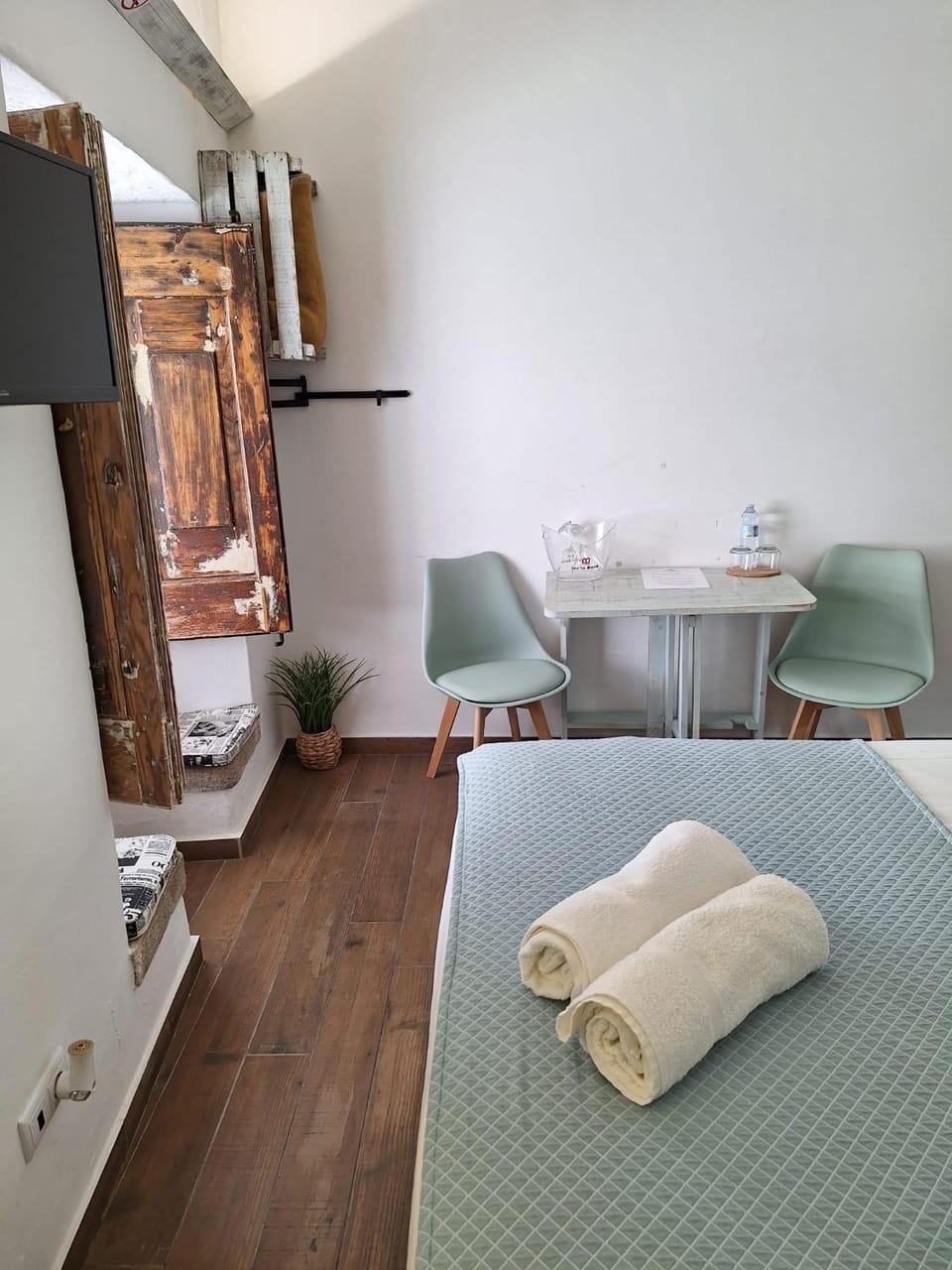 Bed, Decorative detail, Bedroom, City view, Bath