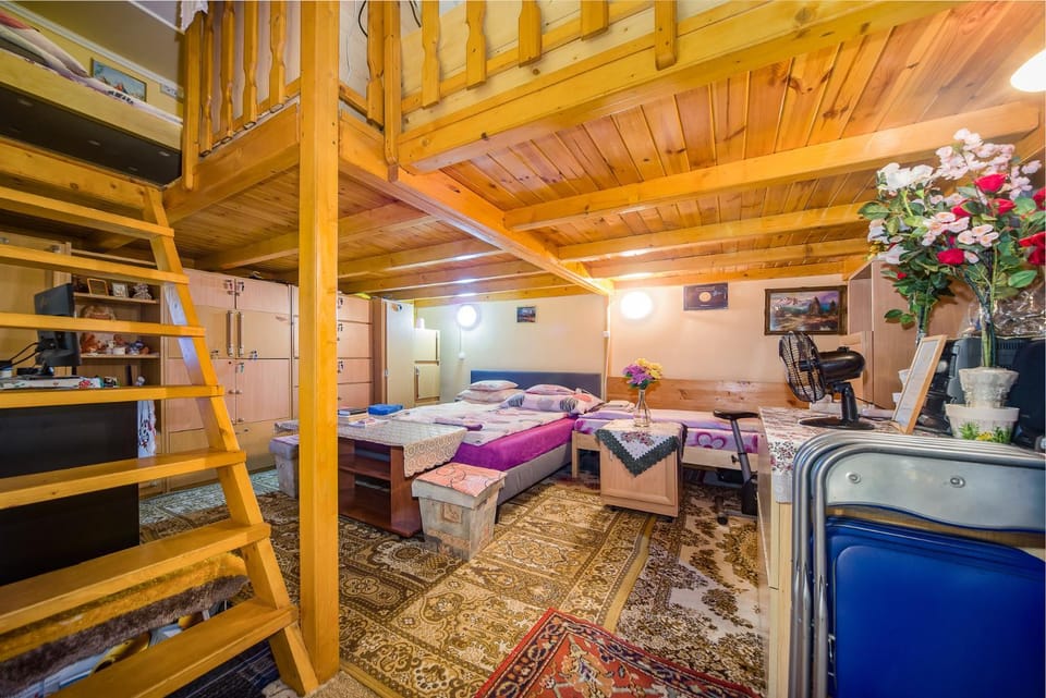 Property building, Photo of the whole room