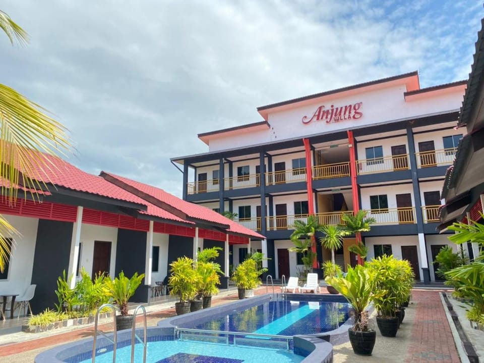 Property building, Swimming pool