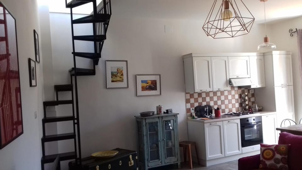 Kitchen or kitchenette, Living room, Communal kitchen