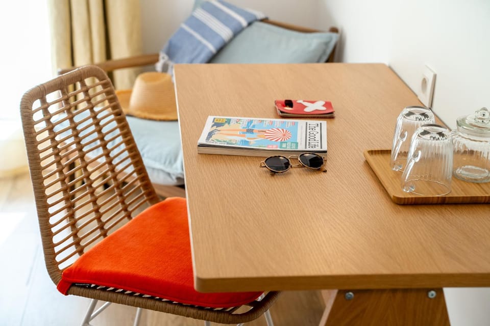 Decorative detail, Seating area