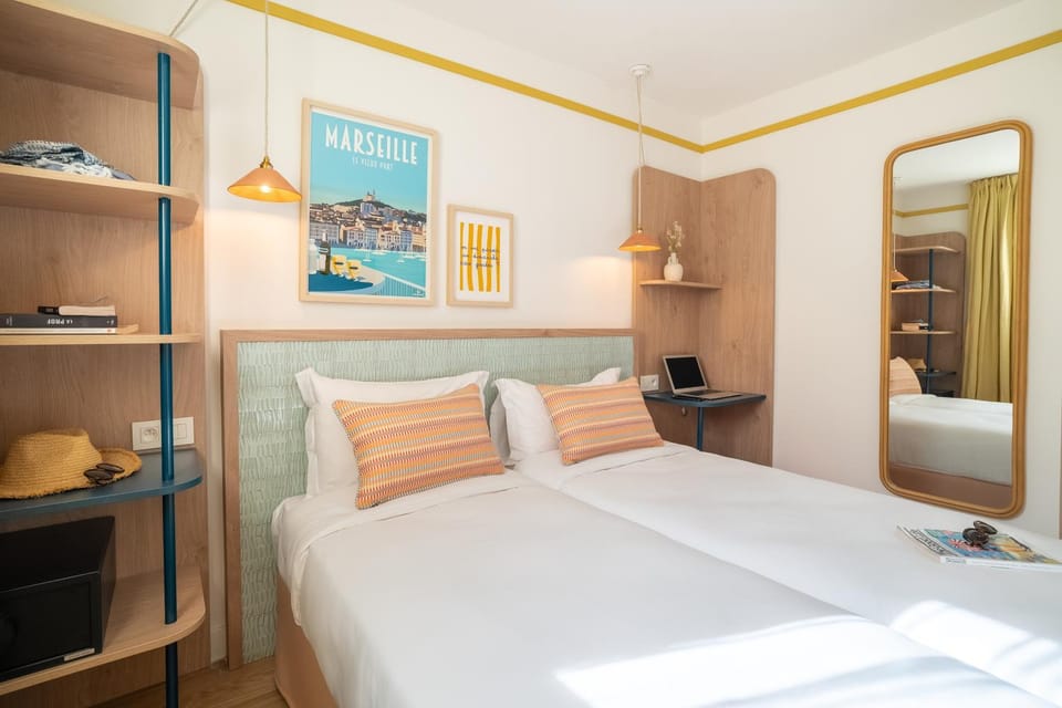 Bed, Night, Decorative detail, storage