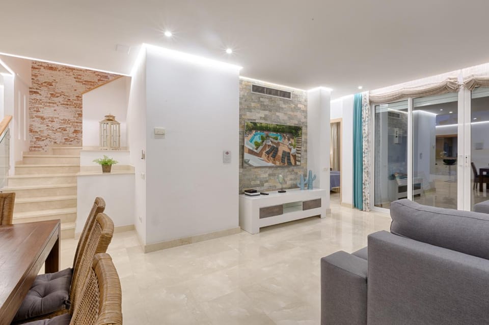 TV and multimedia, Living room