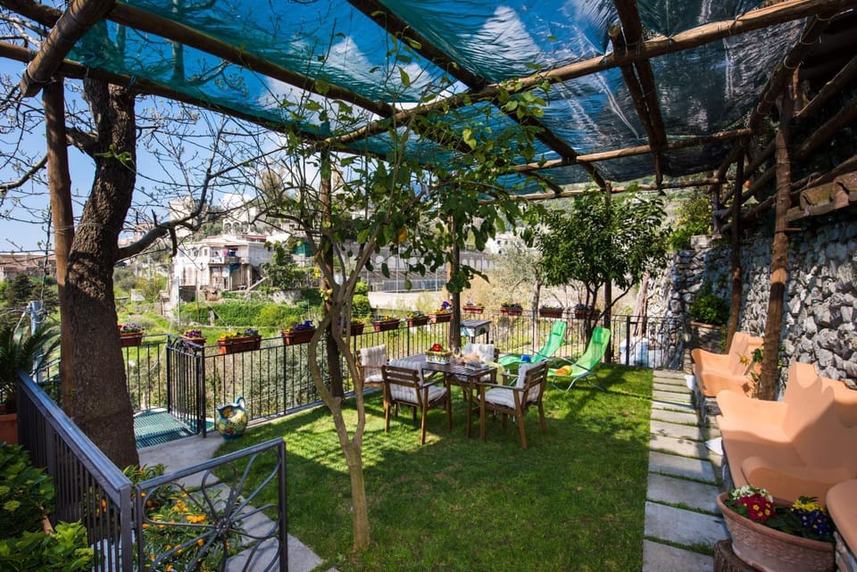 Garden, Mountain view, Sea view