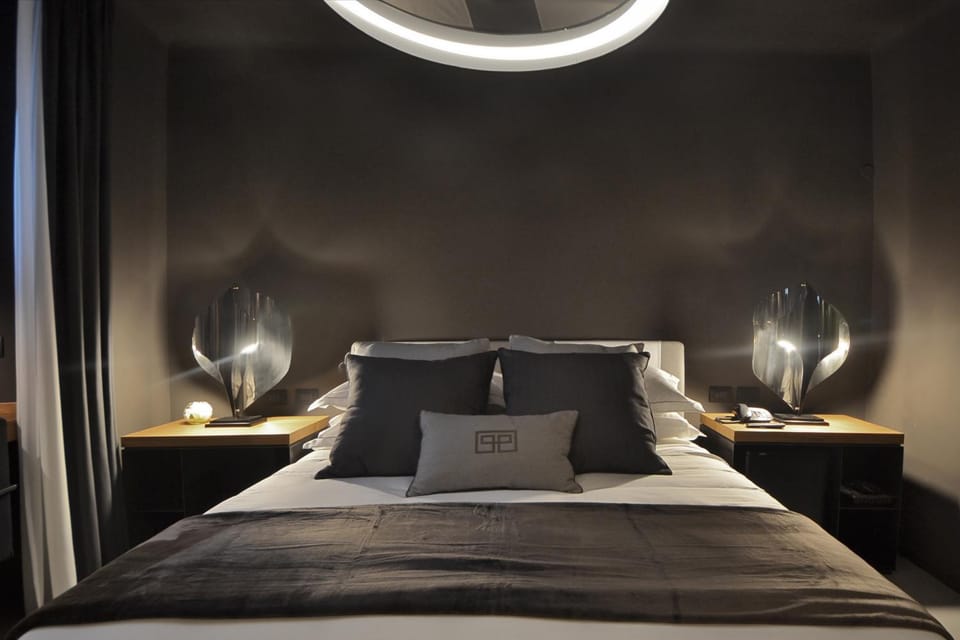 Bed, People, Decorative detail, Bedroom, Family