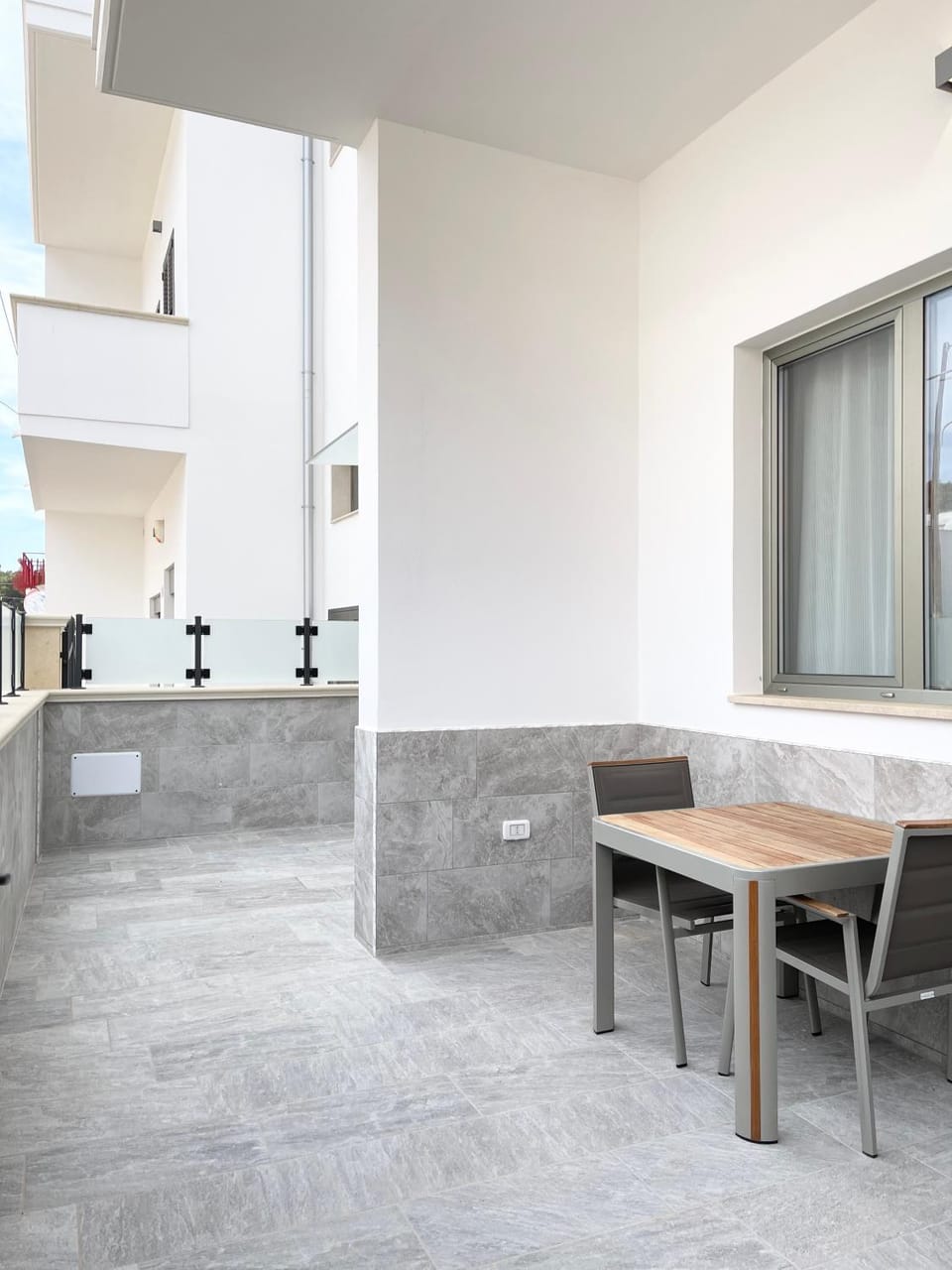 Property building, Balcony/Terrace