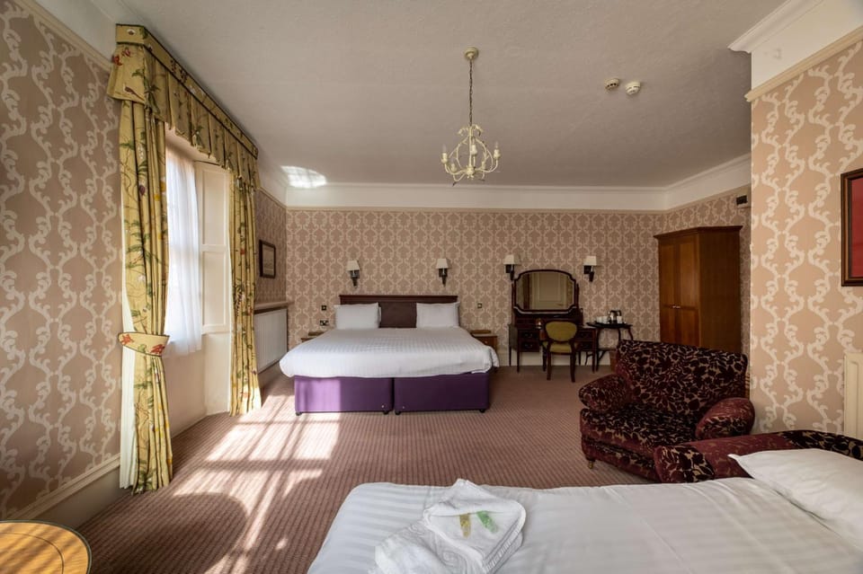 Photo of the whole room, On site