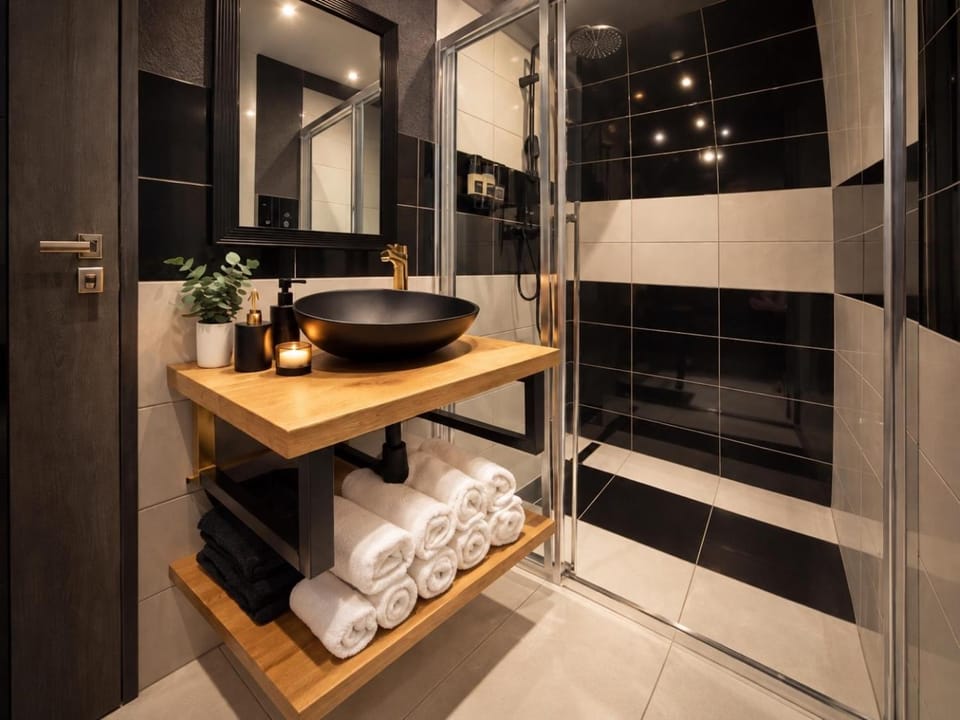 Shower, Bathroom, towels