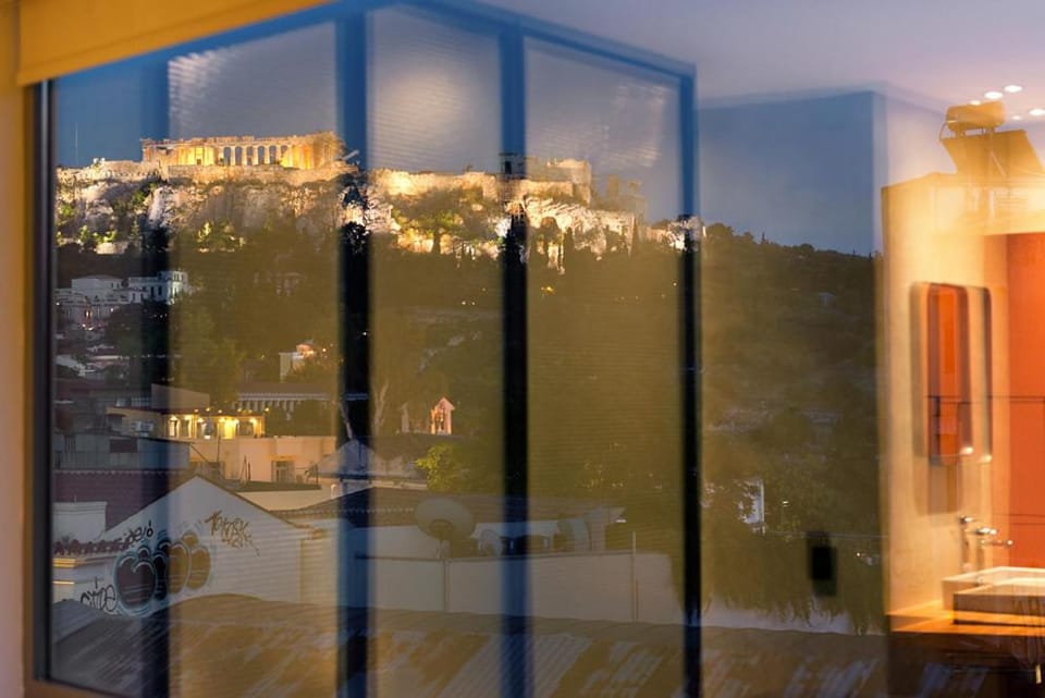 Hot Tub, Bathroom, City view, Landmark view