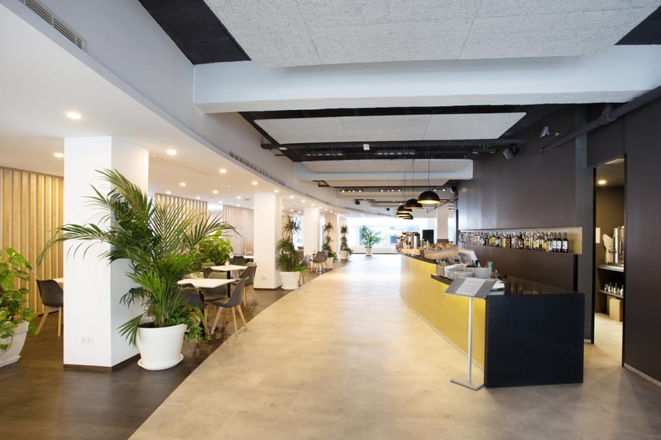 Lounge or bar