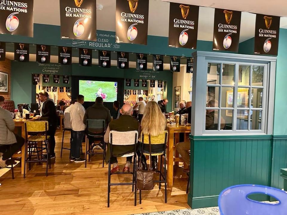 Restaurant/places to eat, Lounge or bar, Drinks