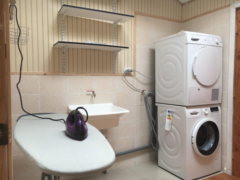 laundry, Internal: Not applicable to any particular room