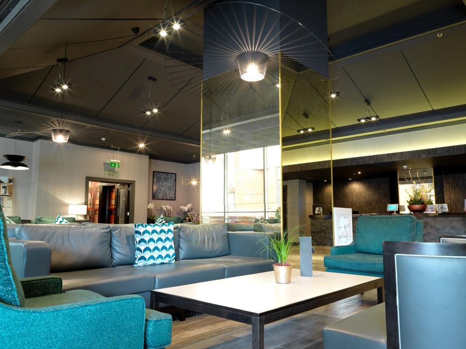 Property building, Lobby or reception, Seating area