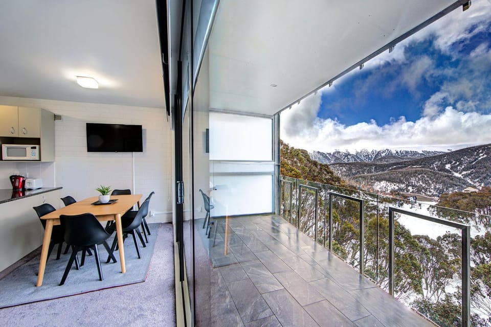 Snow Ski Apartments 27 Apartment in Falls Creek