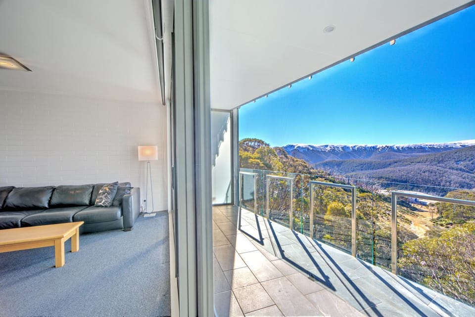 View (from property/room), Mountain view, Mountain view