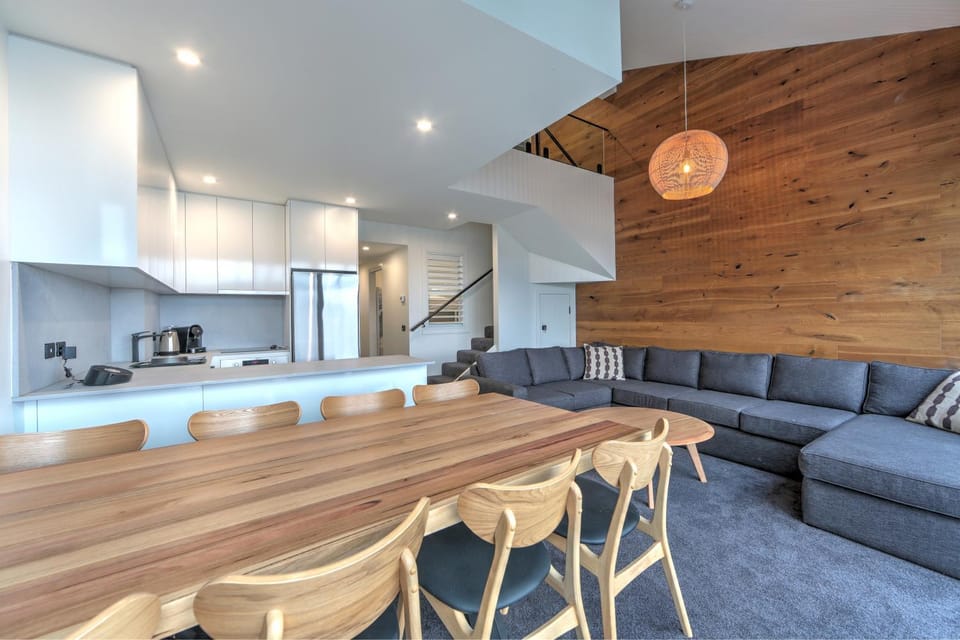 Kitchen or kitchenette, Living room, Dining area