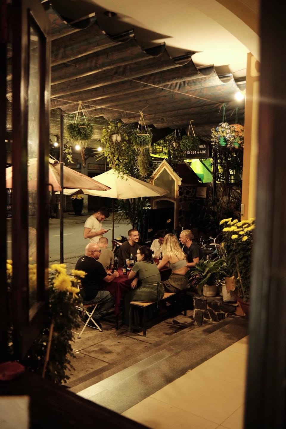 Night, People, Banquet/Function facilities, group of guests
