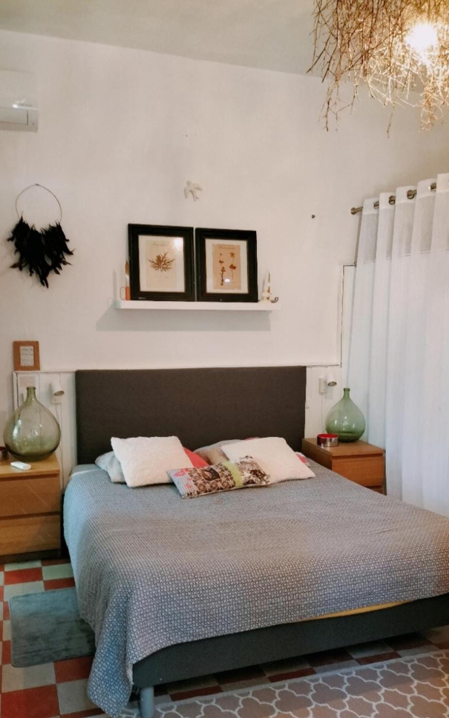 Bed, Photo of the whole room, Bedroom