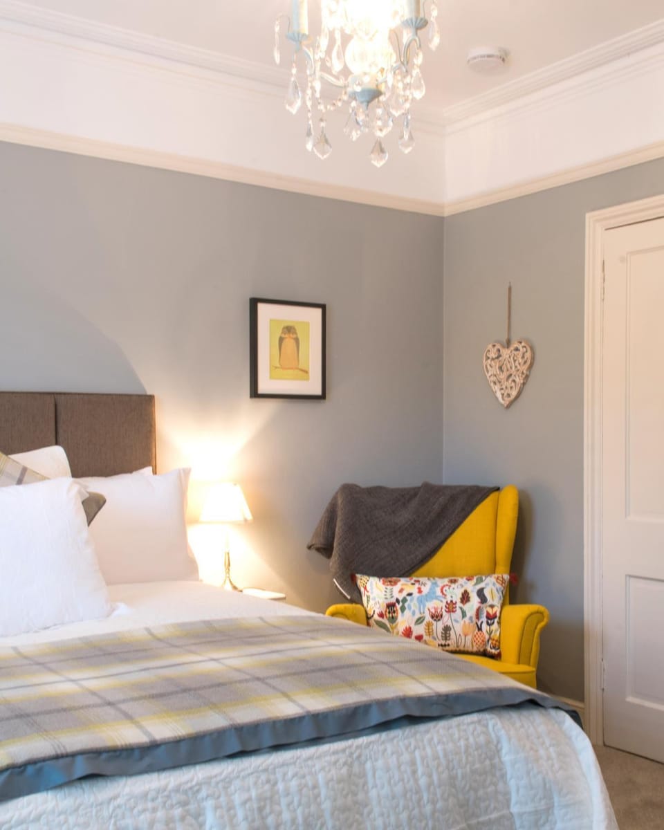 April House Weybridge - Boutique Guesthouse Bed and Breakfast in Weybridge