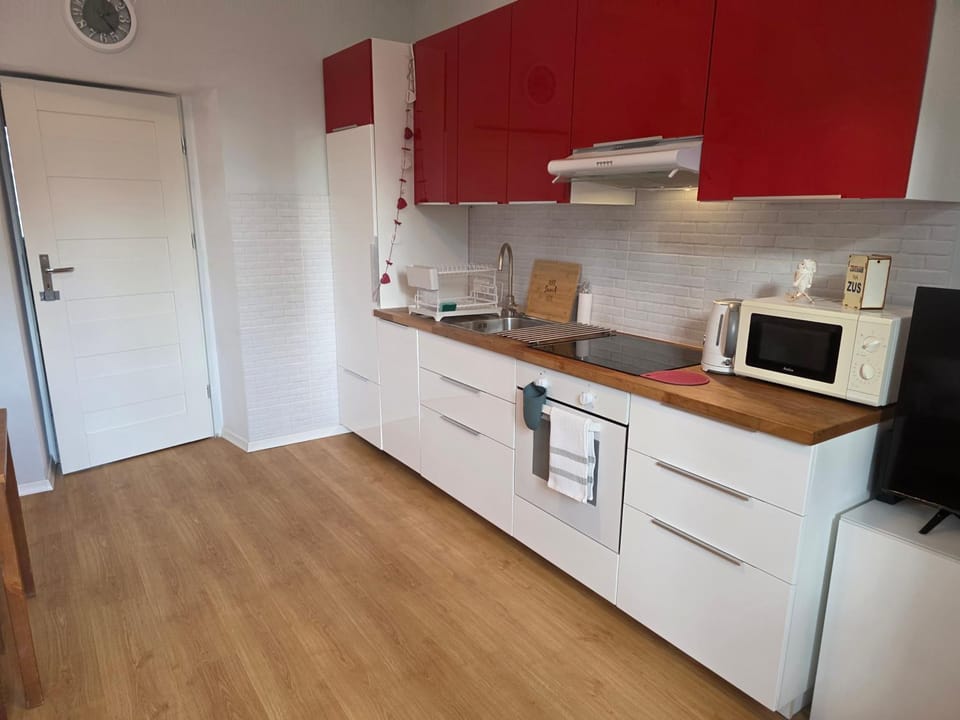Kitchen or kitchenette, dishwasher, pet friendly, stove