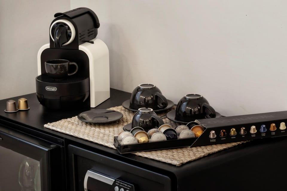 Coffee/tea facilities, Decorative detail, Non alcoholic drinks