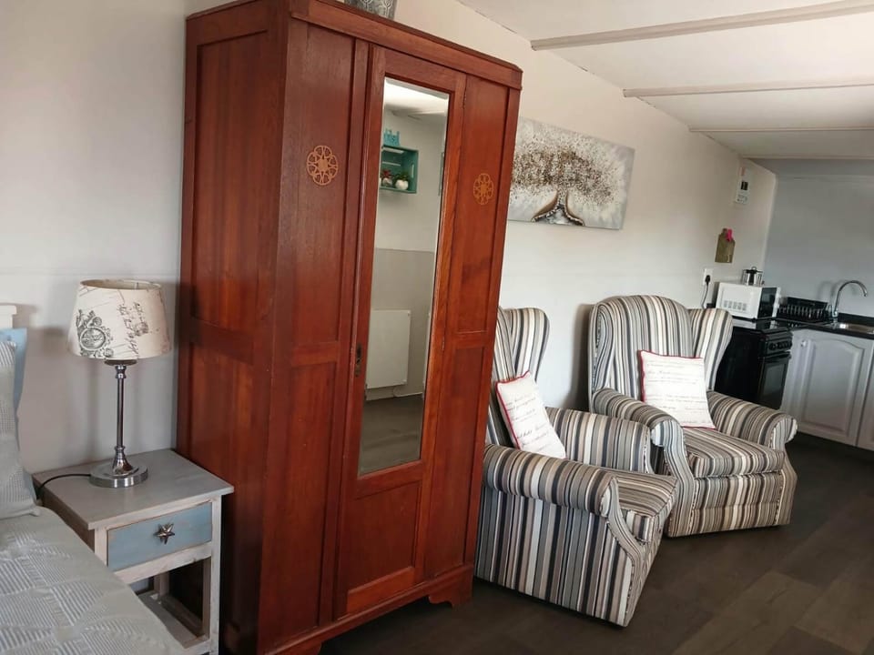 Little Camelot Chalet in Western Cape