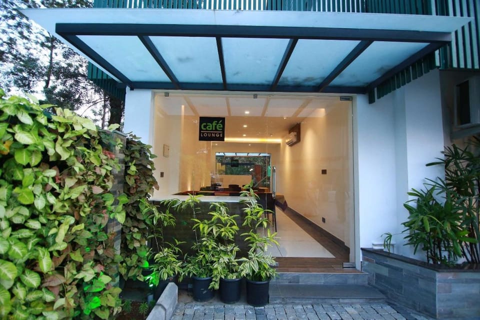 Communal lounge/ TV room, Dining area