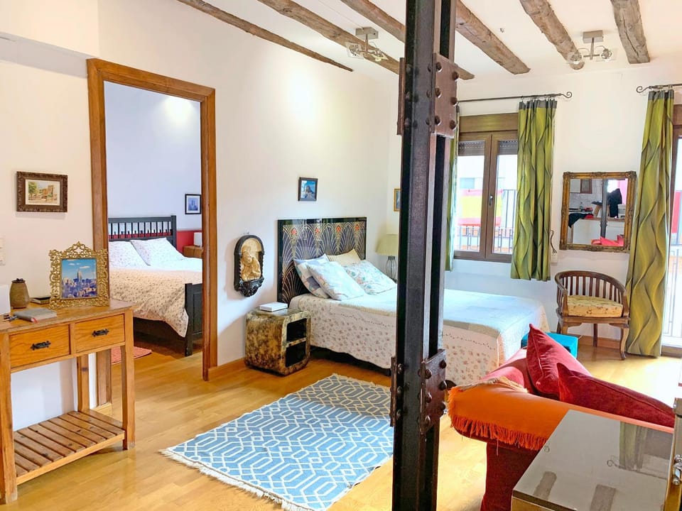 Bed, Living room, Photo of the whole room, Bedroom