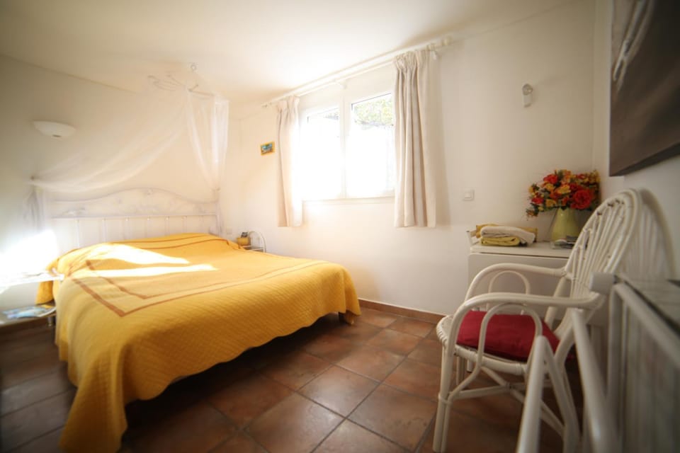 B&B Le clos des vignes Saint Raphael Bed and Breakfast in Saint-Raphael