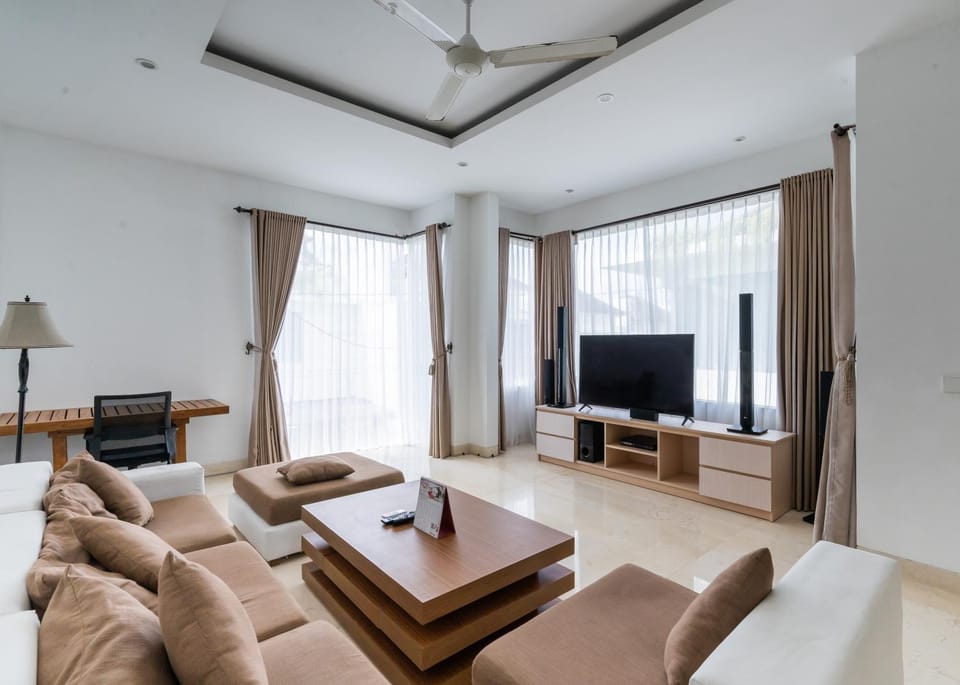 Communal lounge/ TV room, TV and multimedia, Living room, Seating area, Evening entertainment, fireplace