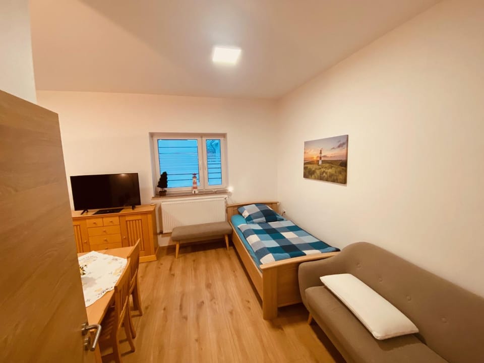 Living room, Bedroom