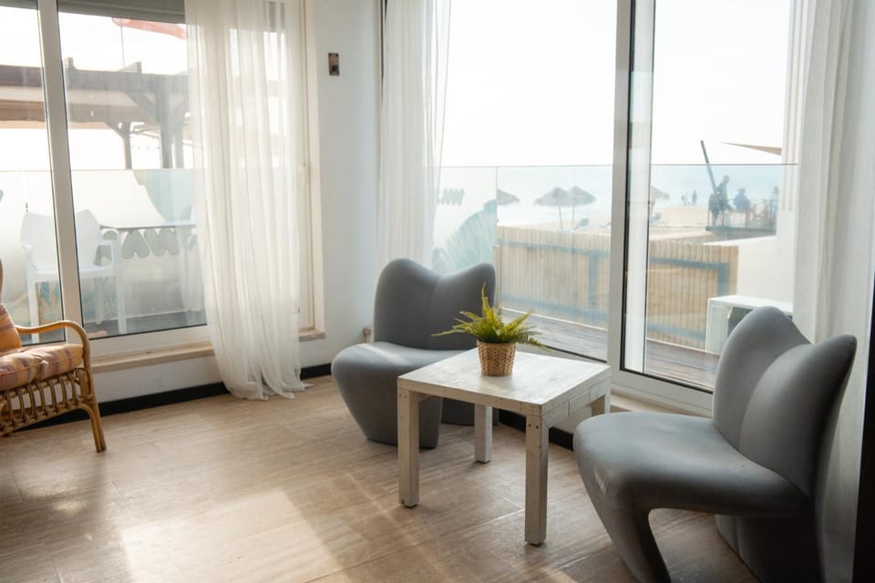 View (from property/room), Living room, Seating area