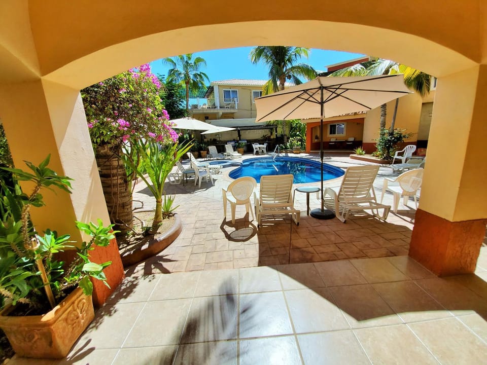 Balcony/Terrace, Seating area, Swimming pool