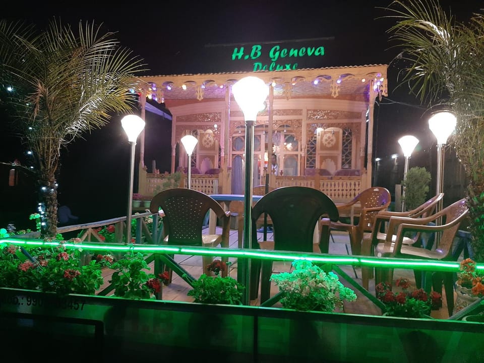 geneva house boat Docked boat in India