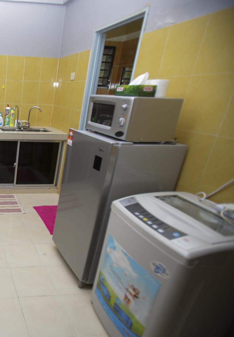 Kitchen or kitchenette