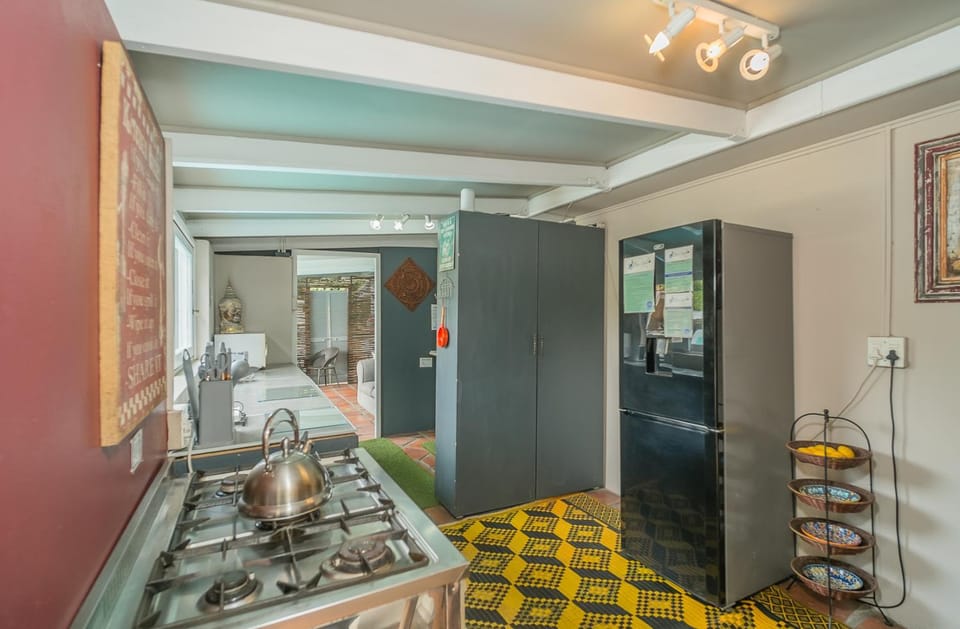 Kitchen or kitchenette, oven