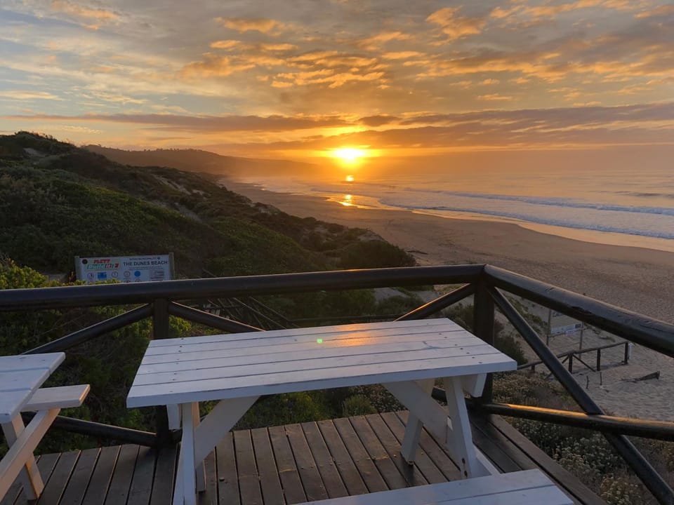 Nearby landmark, View (from property/room), Seating area, Beach, On site, Sea view, Sunrise, Sunset