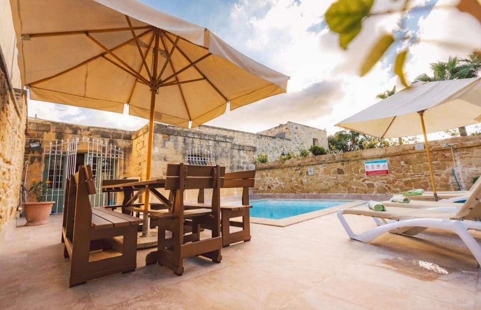 Strawberry Hills House in Malta