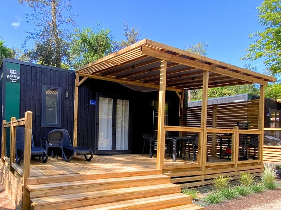 Property building, Patio