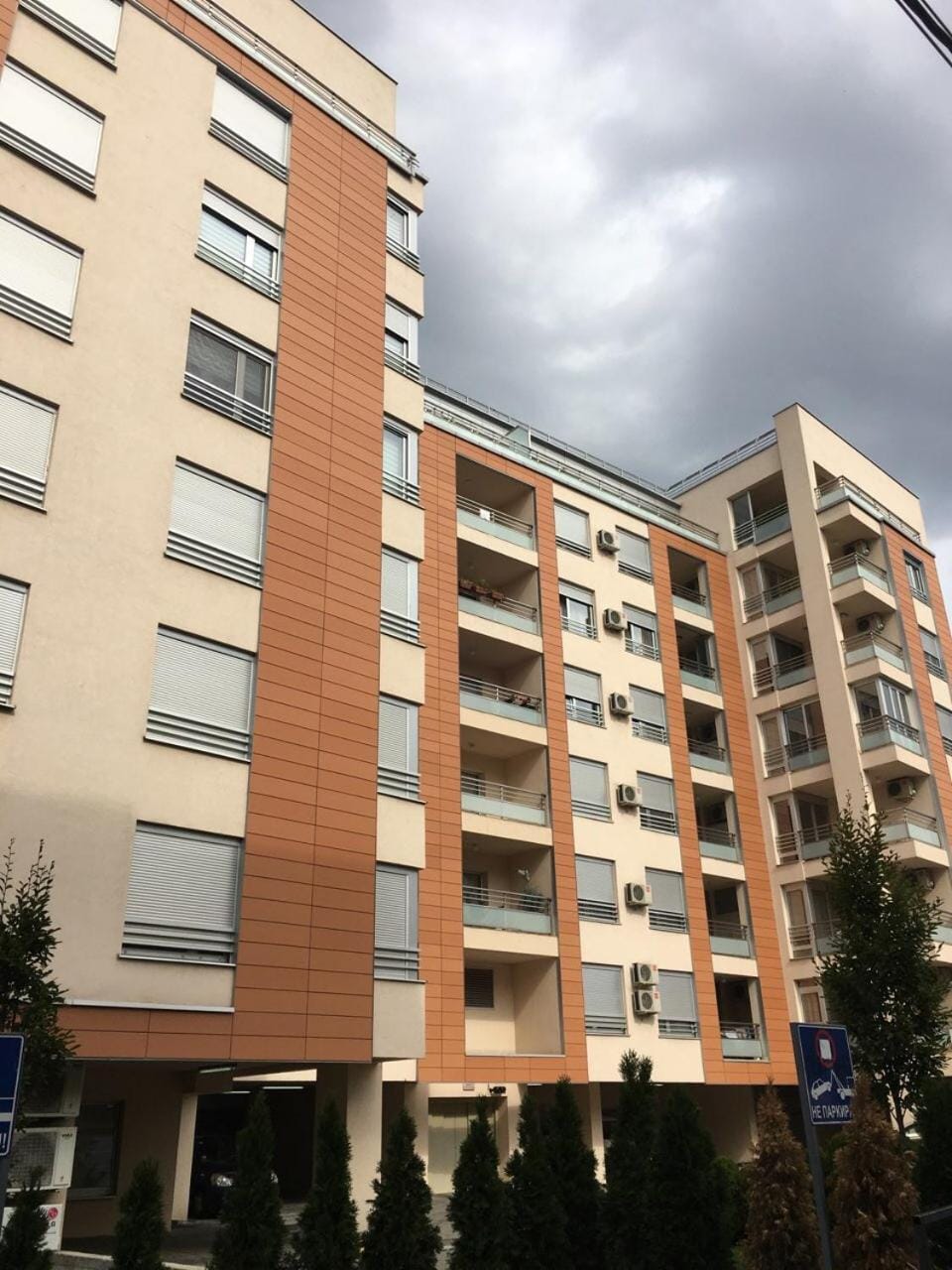 Property building, Neighbourhood