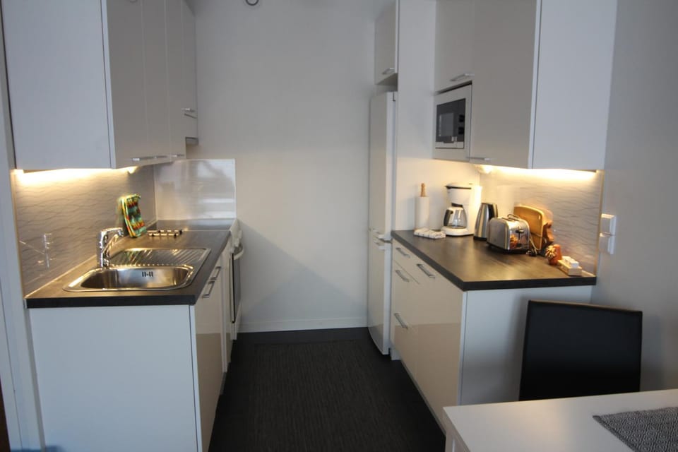 Coffee/tea facilities, Kitchen or kitchenette, Dining area