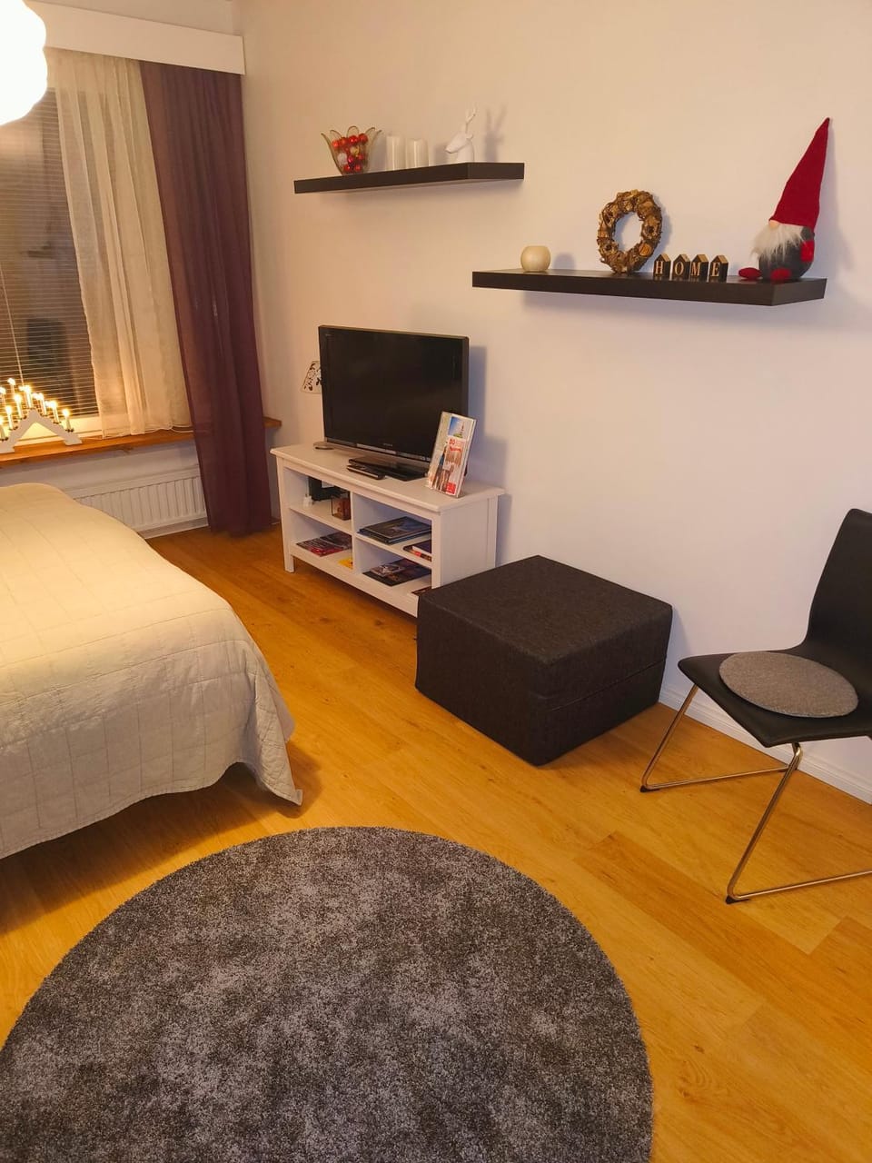 Communal lounge/ TV room