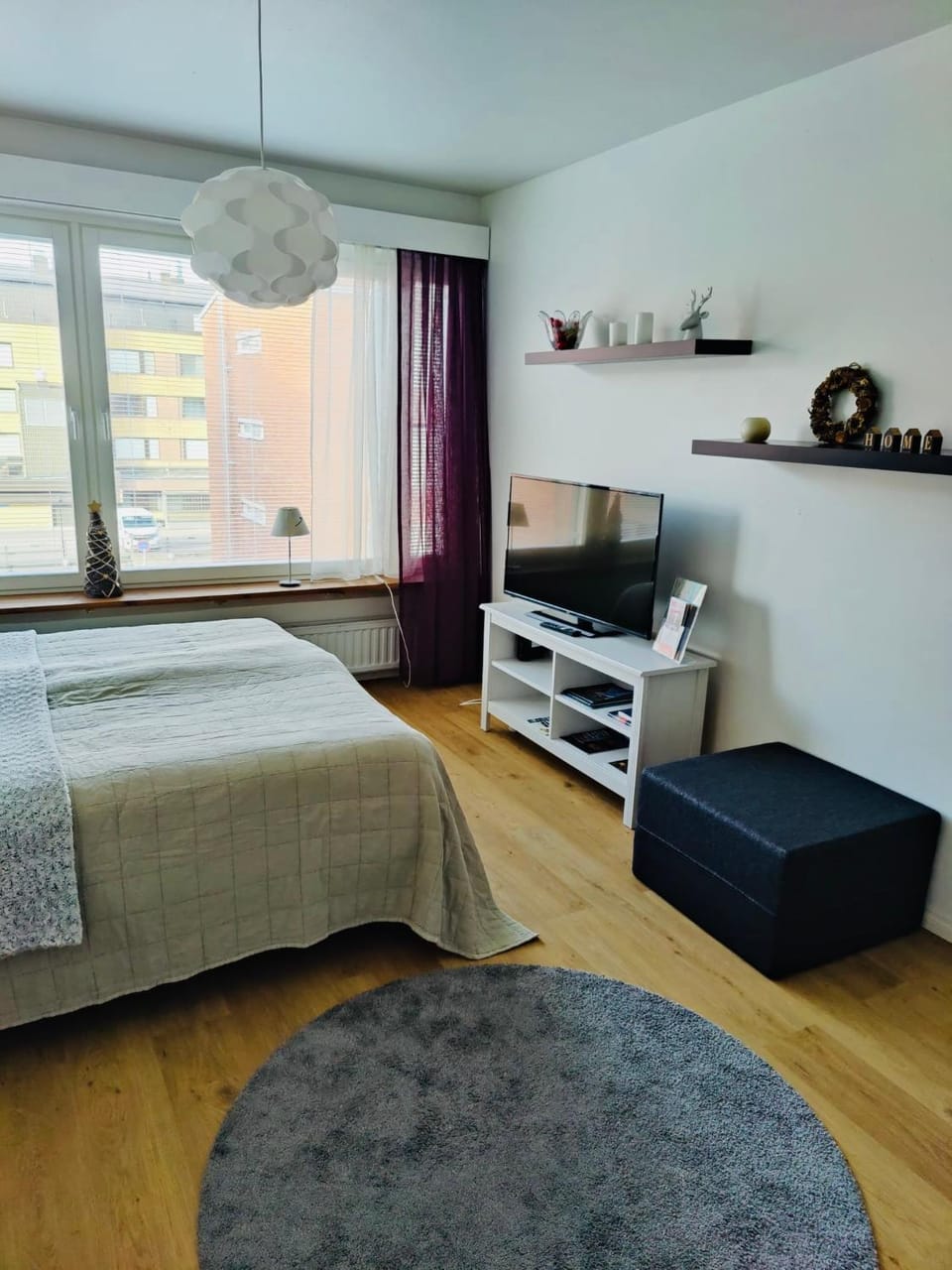 Communal lounge/ TV room