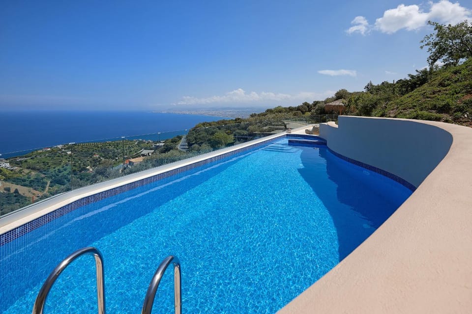 Mountain view, Pool view, Swimming pool, Swimming pool