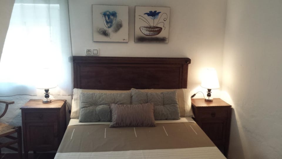 Bed, Decorative detail