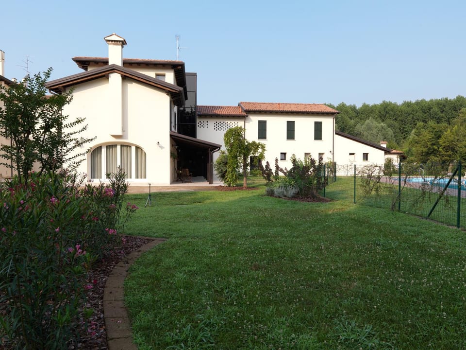 Facade/entrance, Garden