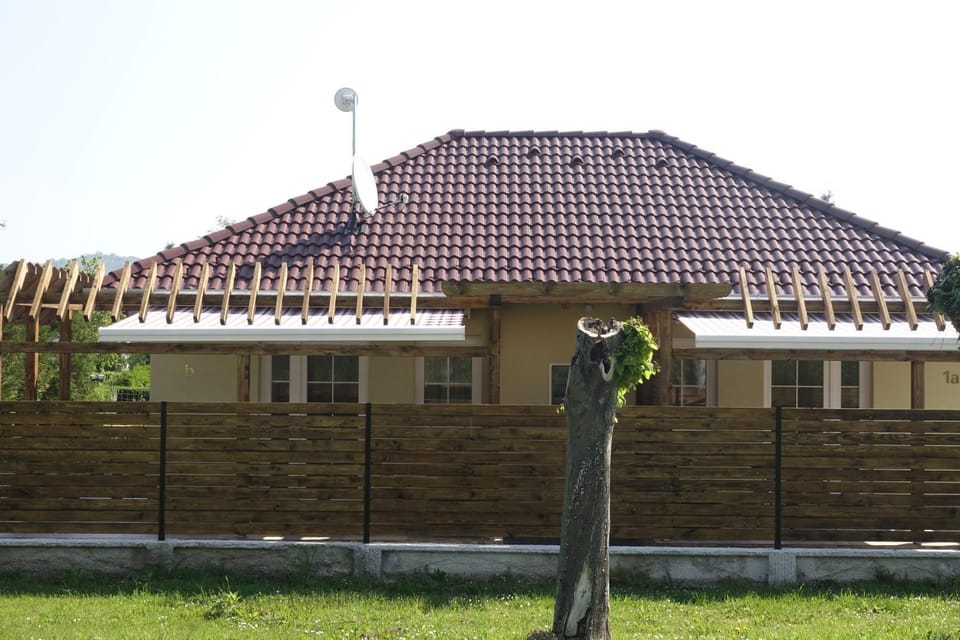 Mesteri Apartman 1A-B Apartment in Hungary