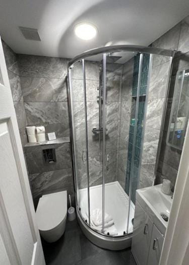 Shower, Bathroom