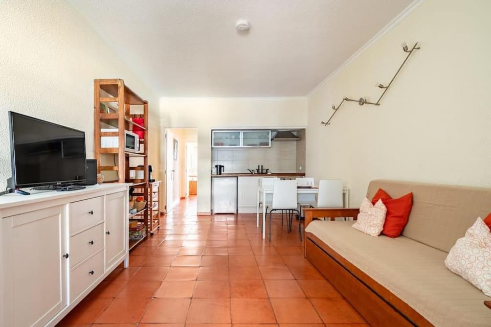 Communal lounge/ TV room, TV and multimedia, Kitchen or kitchenette, Living room, Dining area