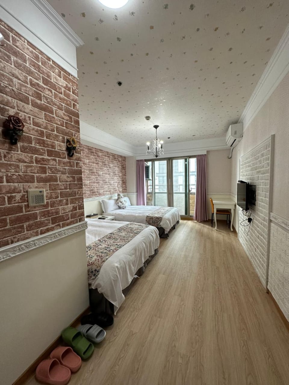 CT Theme Suite Apartment in Kaohsiung